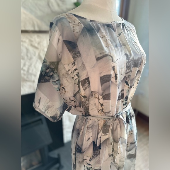 Sitka coastal Dress. - Picture 3 of 8